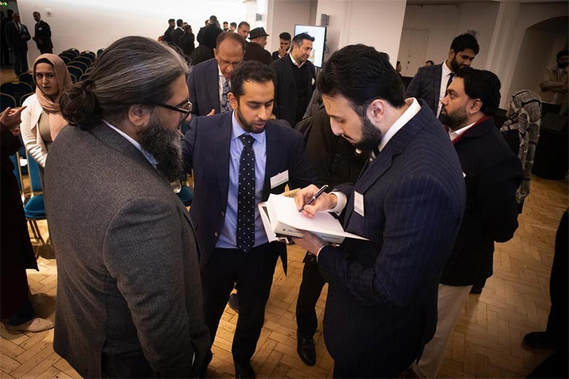 Shaykh Hammad establishes the House of Wisdom, a scholarly platform for networking & dialogue for British Muslims